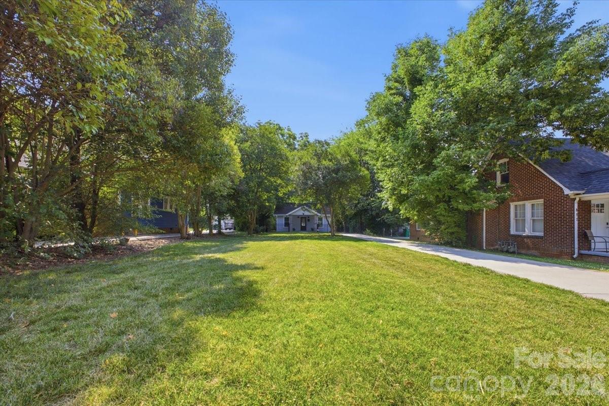 813 Walnut Avenue