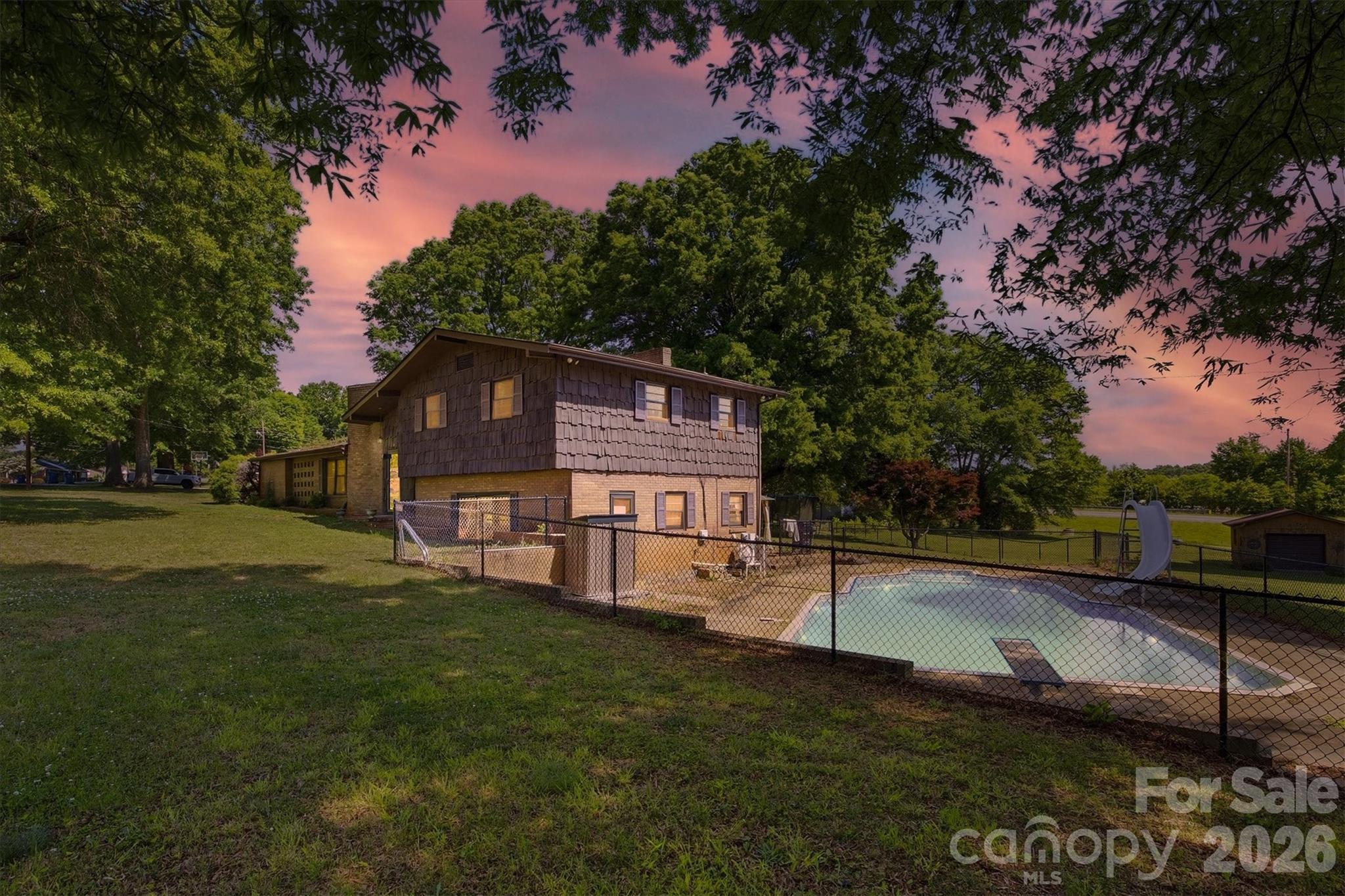 Photo 1 of 34 — 3634 Brookwood Drive, Maiden, NC 28650