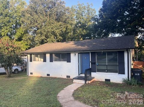 Photo of 2514 Alleghany Street, Charlotte, NC 28208 (MLS # 4402647)