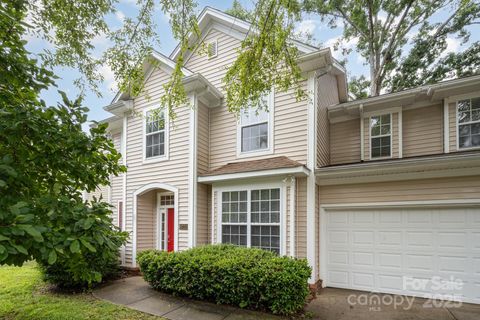 6721 Charter Hills Road Charlotte NC 28277