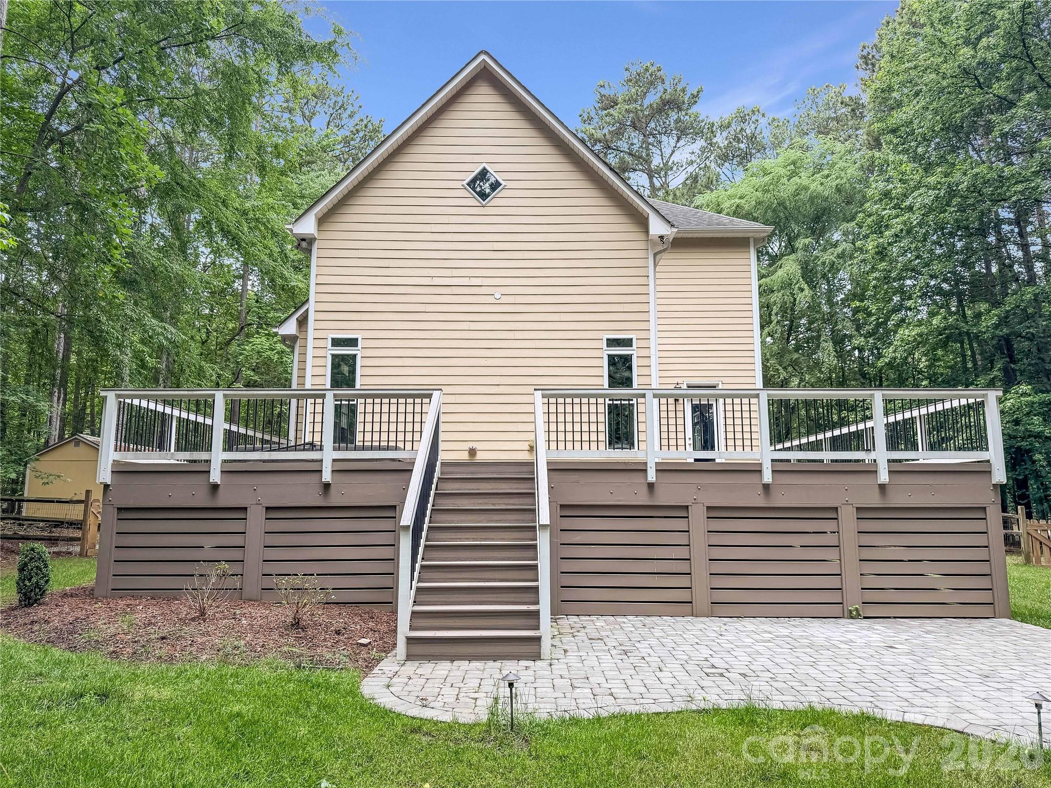 405 Isle Of Pines Road