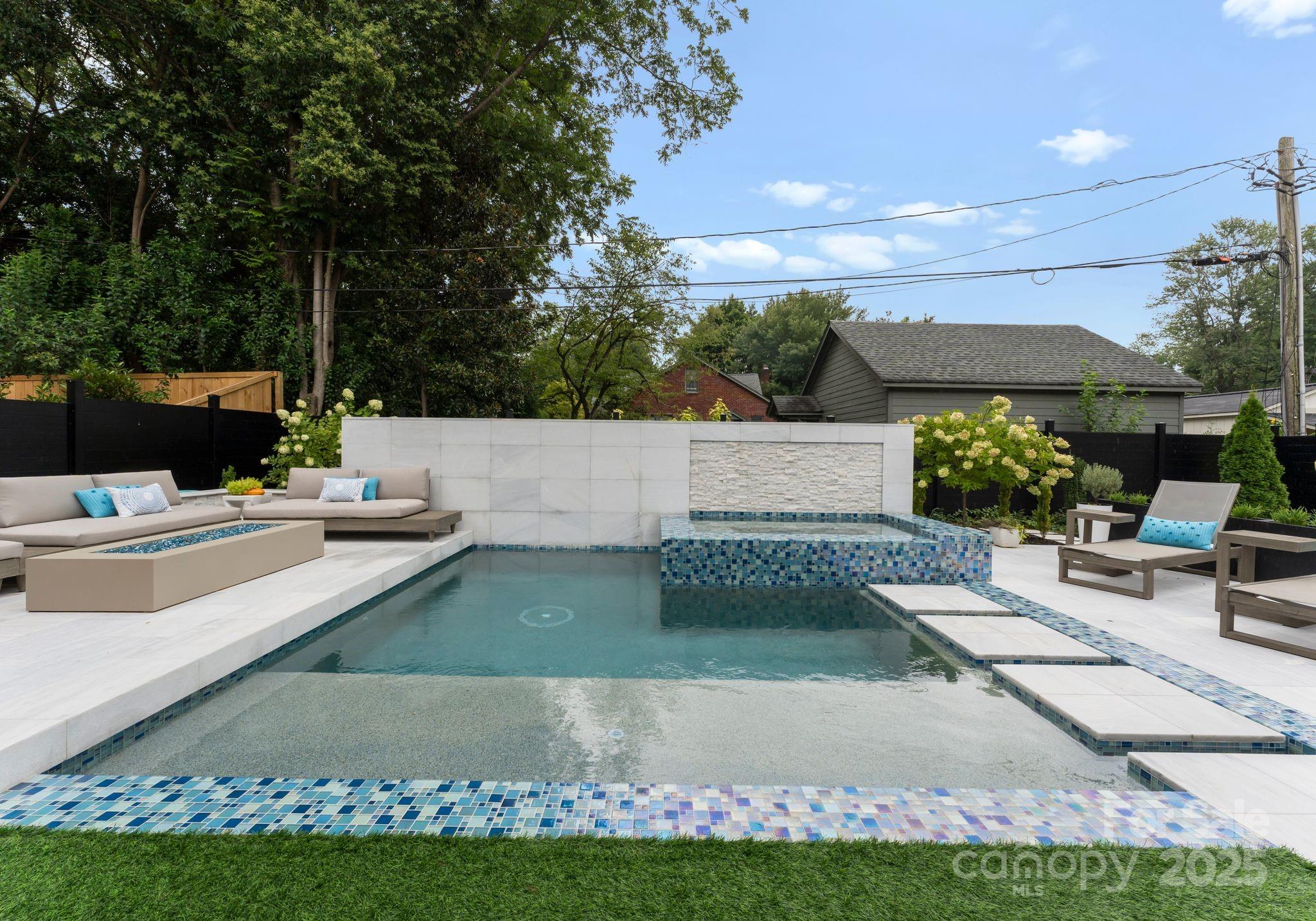 1007 Poindexter Drive