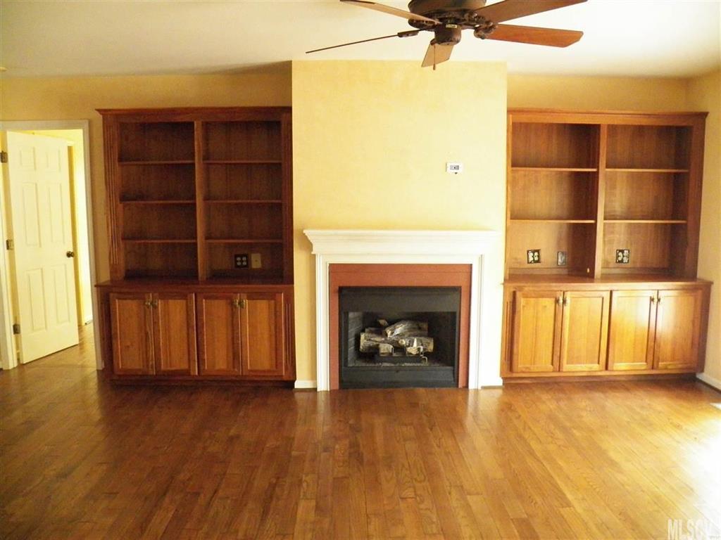 Hickory Woods - Residential