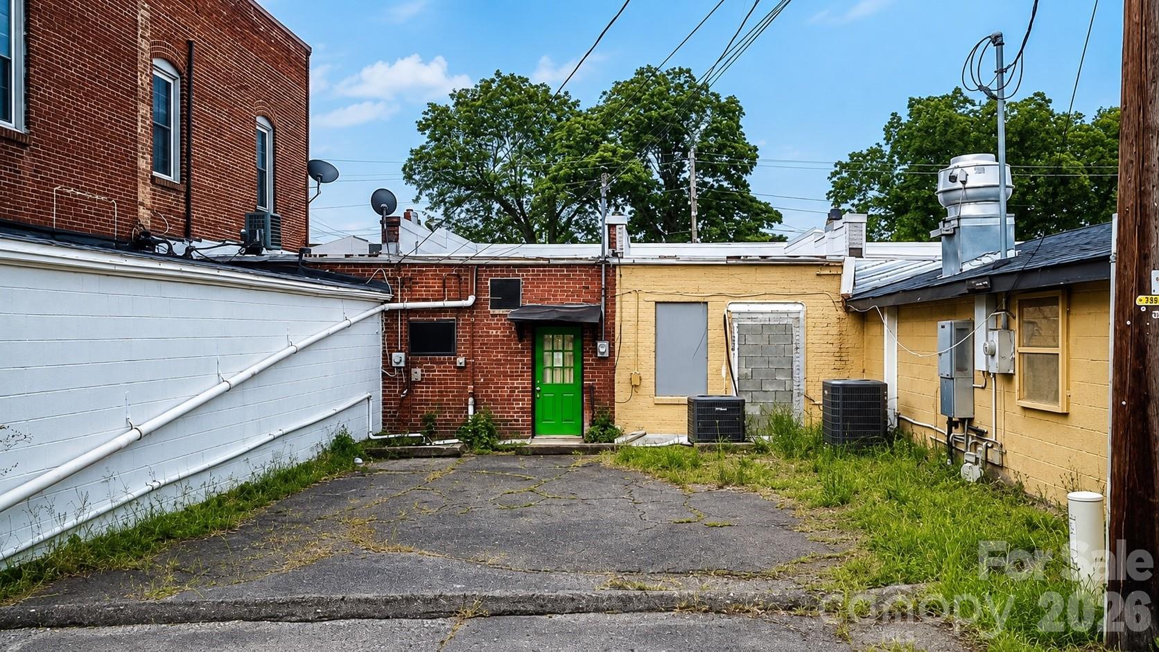 7 E Liberty Street