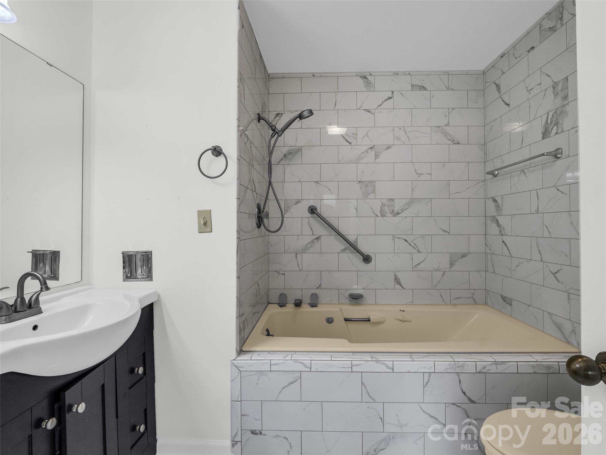 Rumbling Bald on Lake Lure - Residential