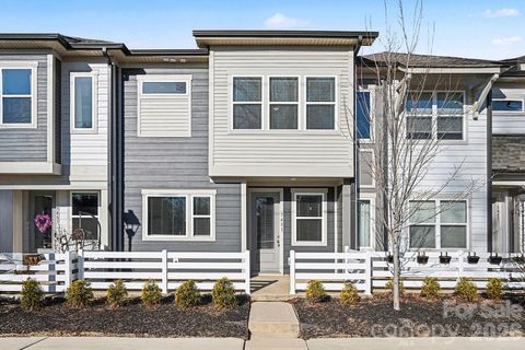 Photo of 5451 Comiskey Alley, Kannapolis, NC 28081 (MLS # 4336115)