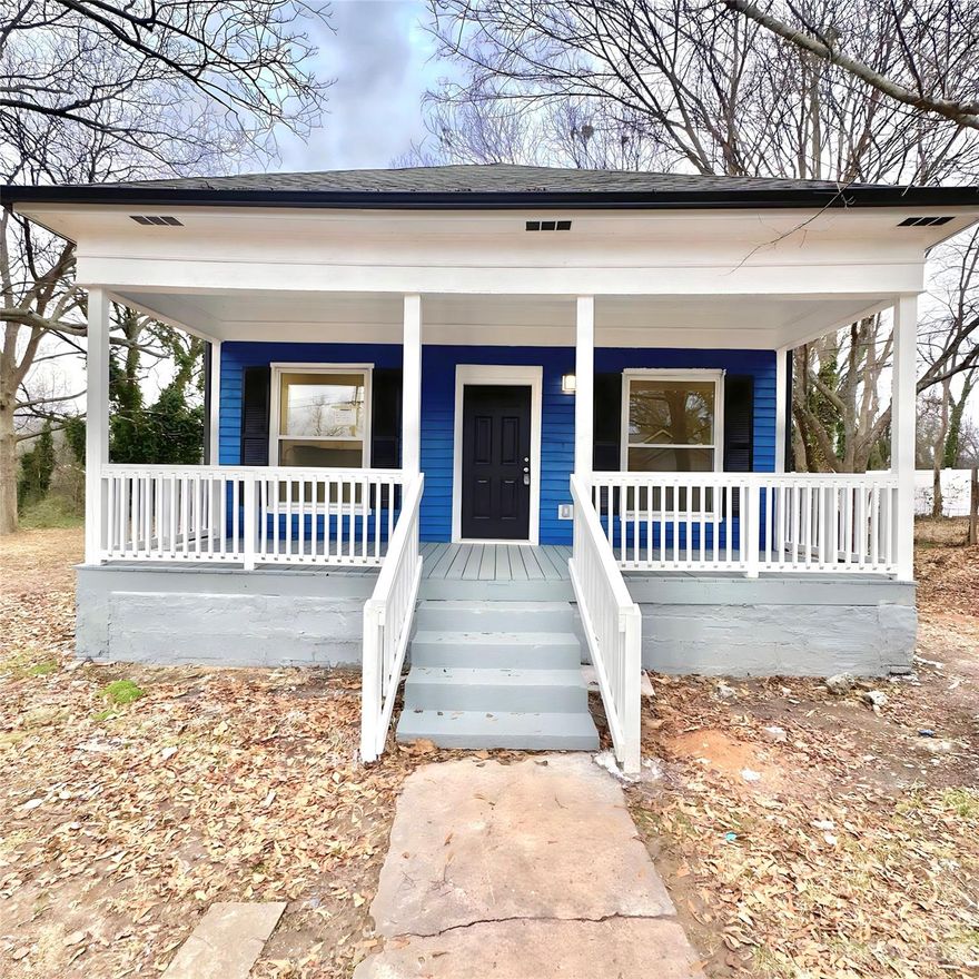Welcome to 506 Clegg street!  Price  to sell ! This Cute Cozy renovated home located in Shelby NC and minutes away from Grocery stores , fast food and much more  is MOVE IN READY and ready for new home owners. This home offers you three bedrooms ,One full bath with a perfect cozy Kitchen.
Don't miss this great opportunity to call this home! Book your showing now !!