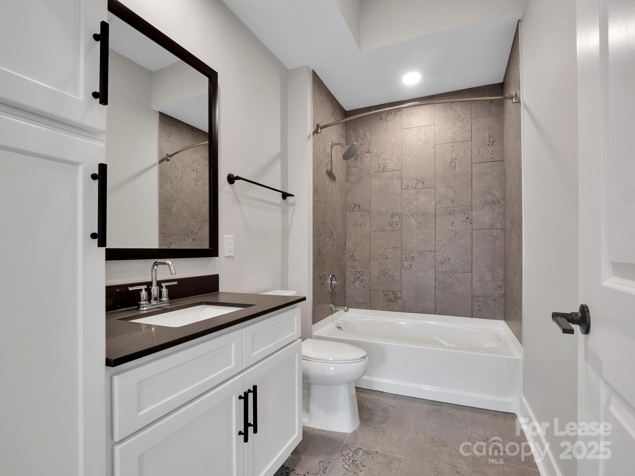 Charlotte, North Carolina 28209, United States, 1 Bedroom Bedrooms, ,1 BathroomBathrooms,Residential,Active,53851