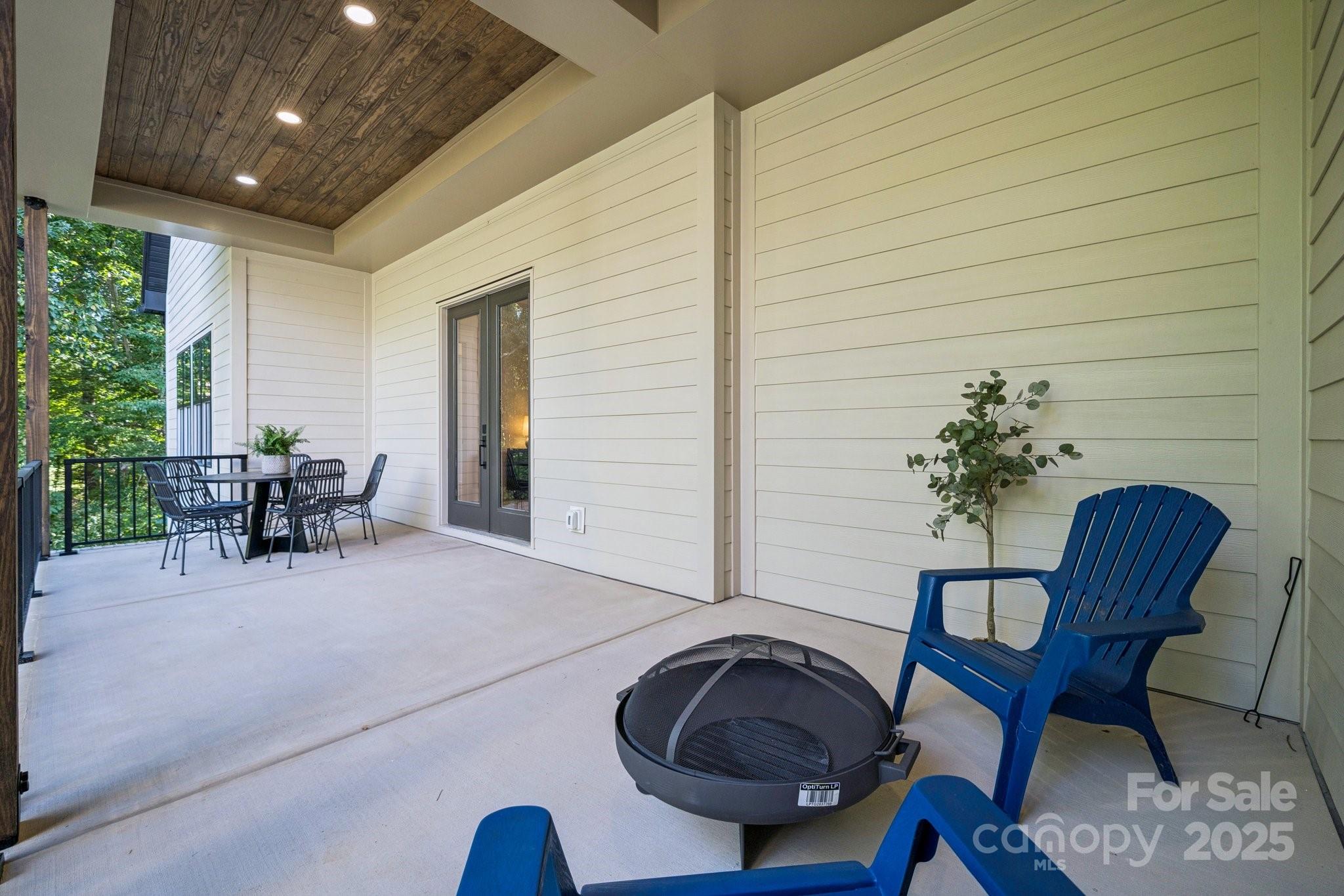 Laurel Crest - Residential