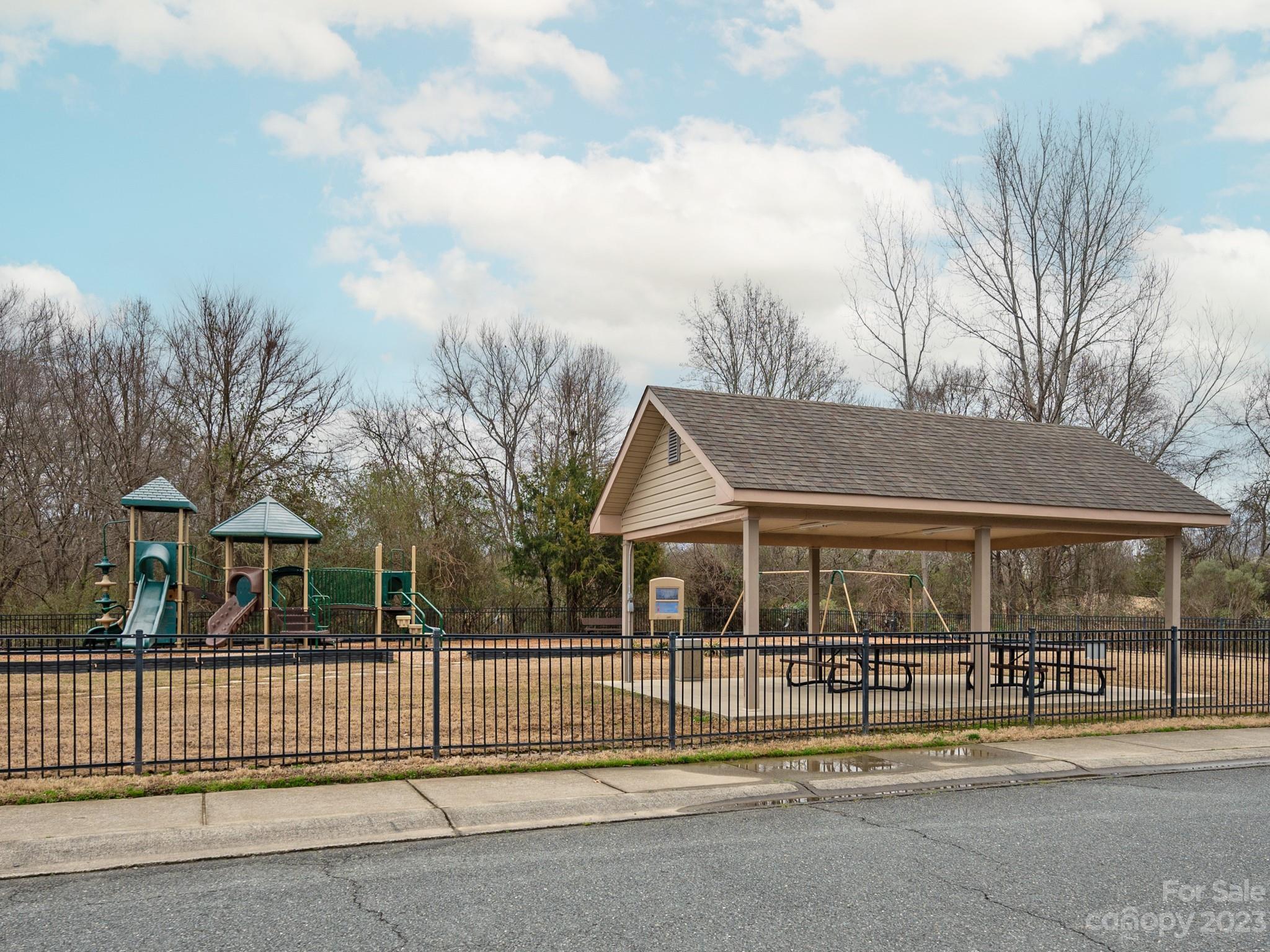 Emerald Lake - Residential