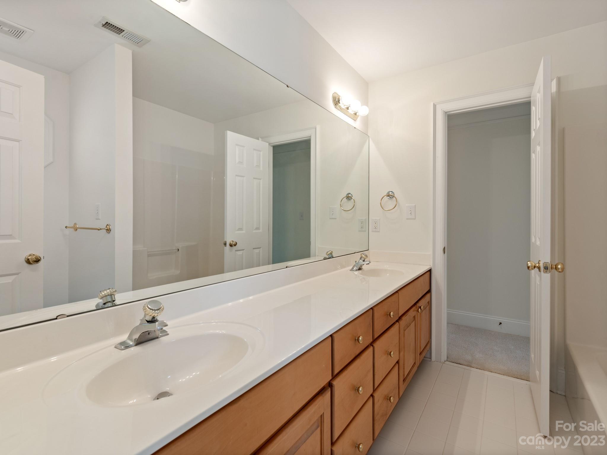 Emerald Lake - Residential