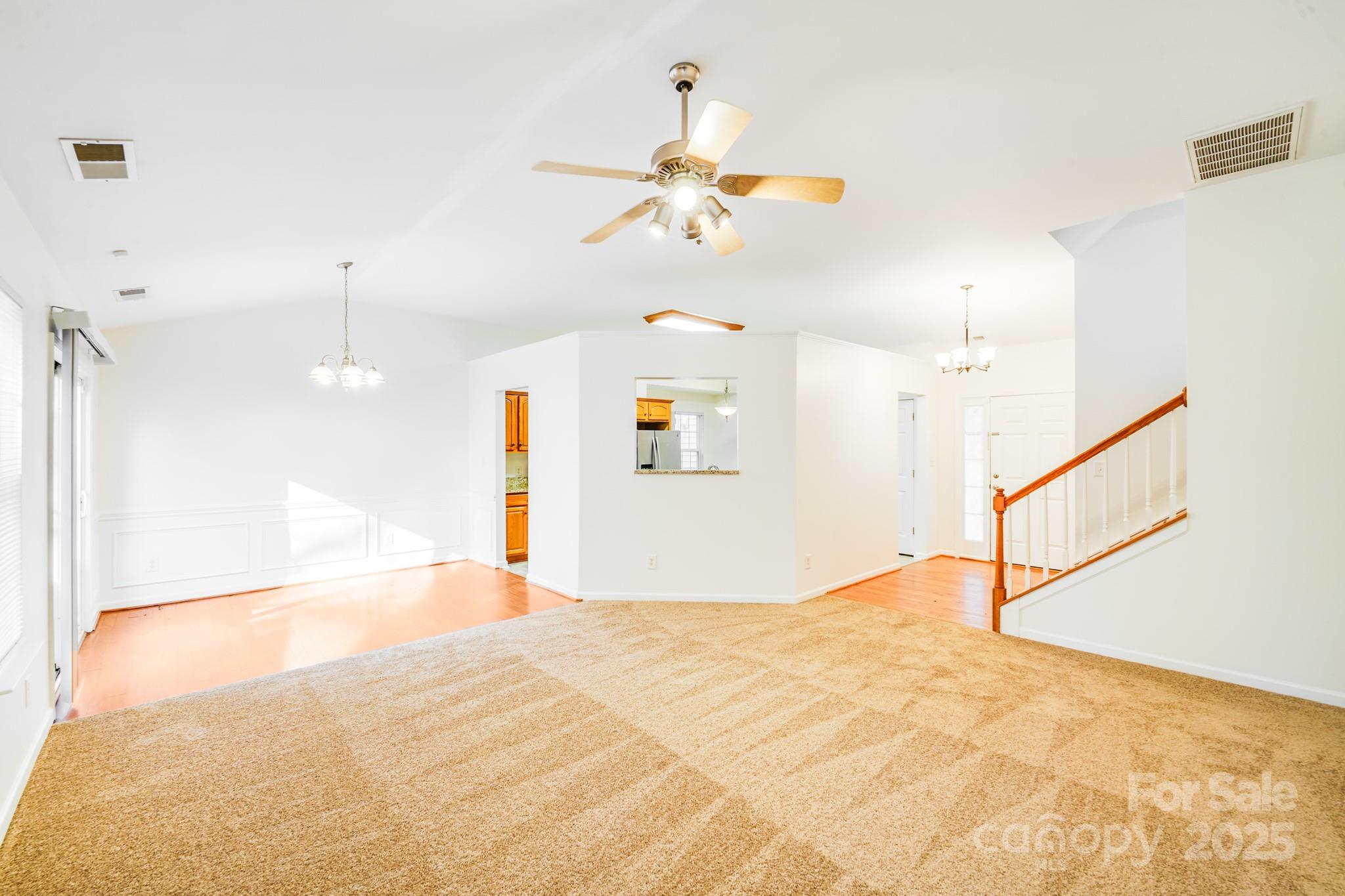 2712 Thornburg Court