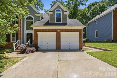 Photo of 4611 Deer Cross Trail, Charlotte, NC 28269 (MLS # 4378584)
