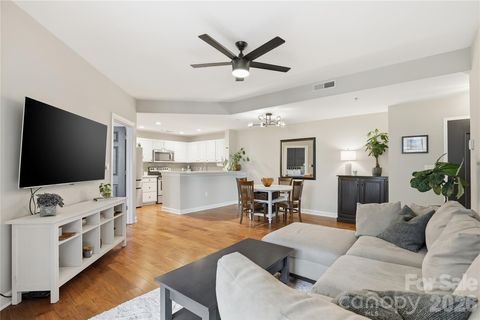 718 W Trade Street 305 Charlotte NC 28202