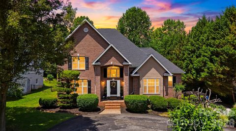 Photo of 1245 34th Avenue NE, Hickory, NC 28601 (MLS # 4387938)