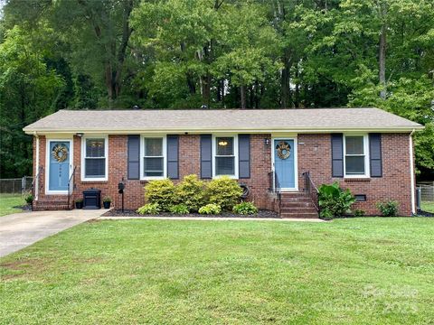 3808 Seaforth Drive Charlotte NC 28205