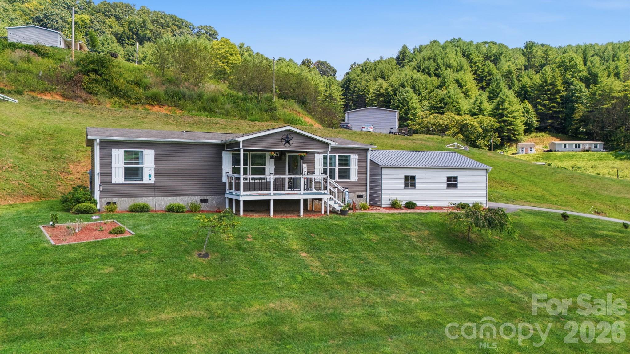 582 John Henry Road