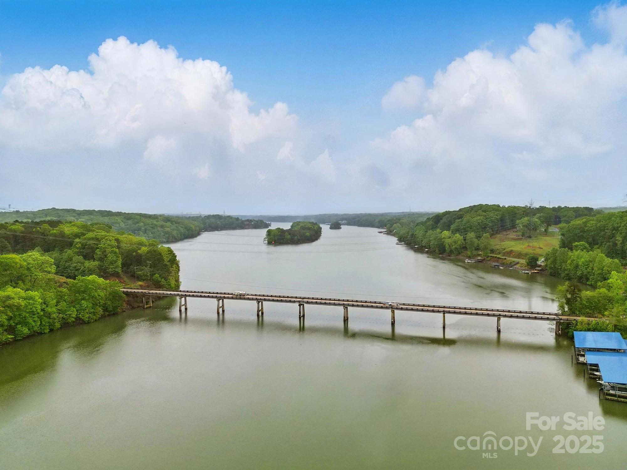 Peytons Creek - Land