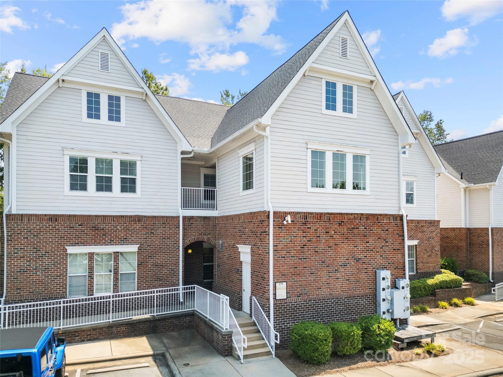 575 Davidson Gateway Drive 200