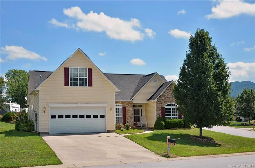 Spacious one-level living in The Cottages section of Livingston Farms in Fletcher. Lawn maintenance provided $57/month. Split bedroom plan. Open, bright, vaulted ceilings, sunroom with fireplace. 2 car garage. Cul-de-sac. Convenient to Hendersonville and Asheville.