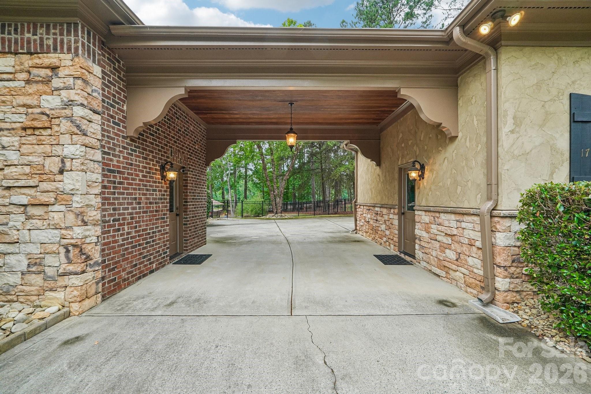 Mooresville, North Carolina, 28117, United States, 4 Bedrooms Bedrooms, ,6 BathroomsBathrooms,Residential,Active,2051966