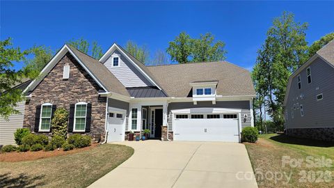 Photo of 905 Raffaelo View, Mount Holly, NC 28120 (MLS # 4366091)