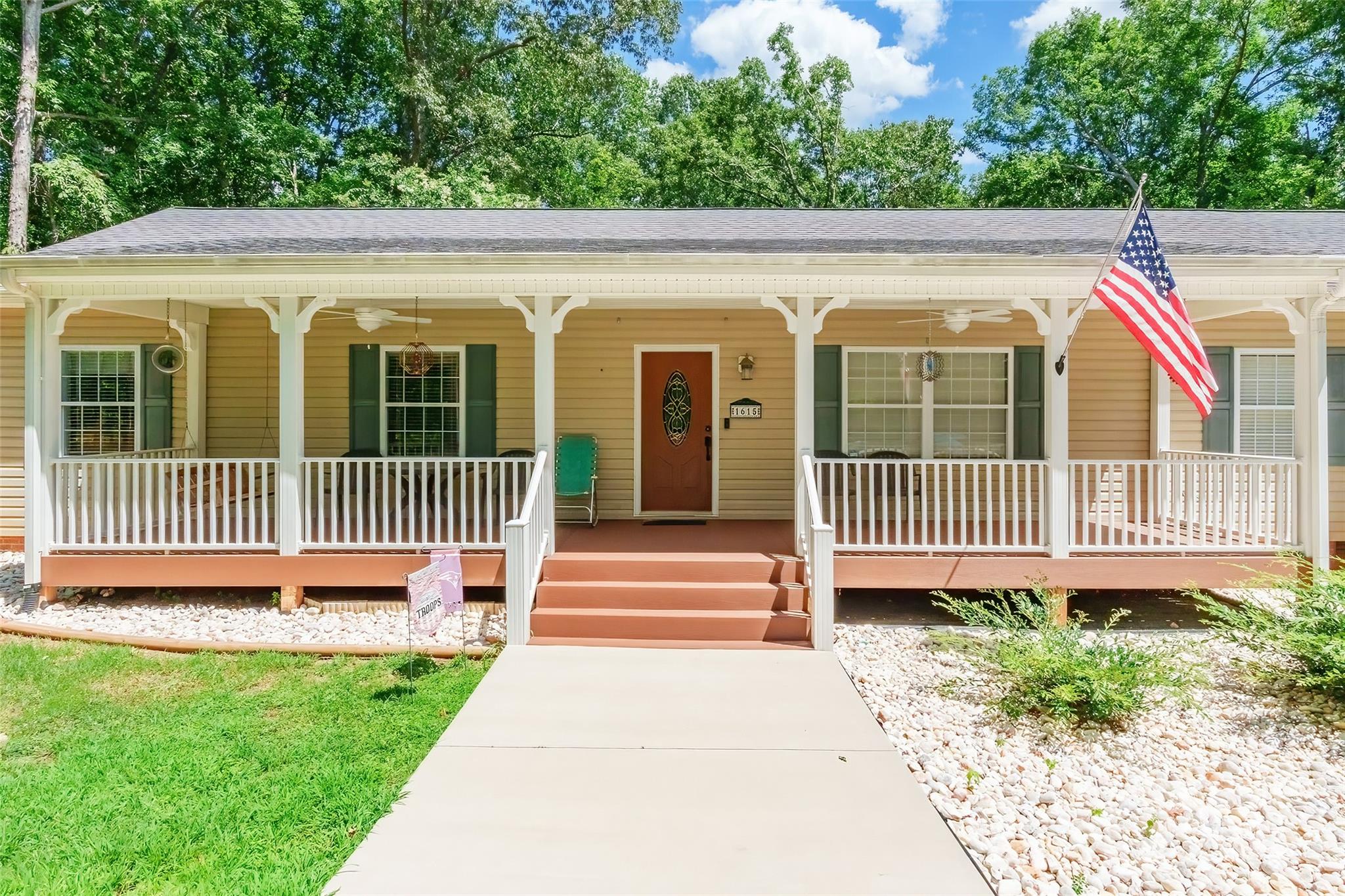 1615 Oak Park Court
