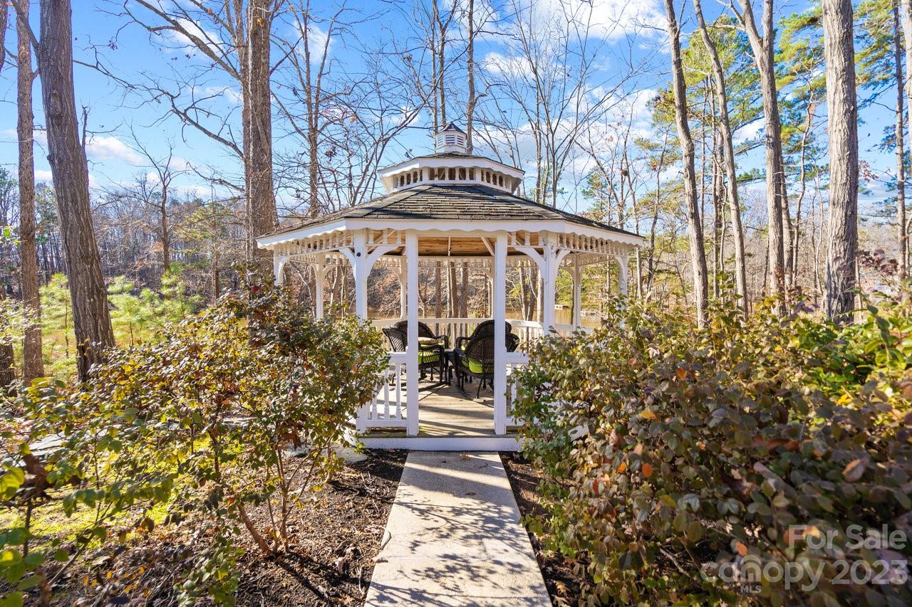 Village Lake - Residential