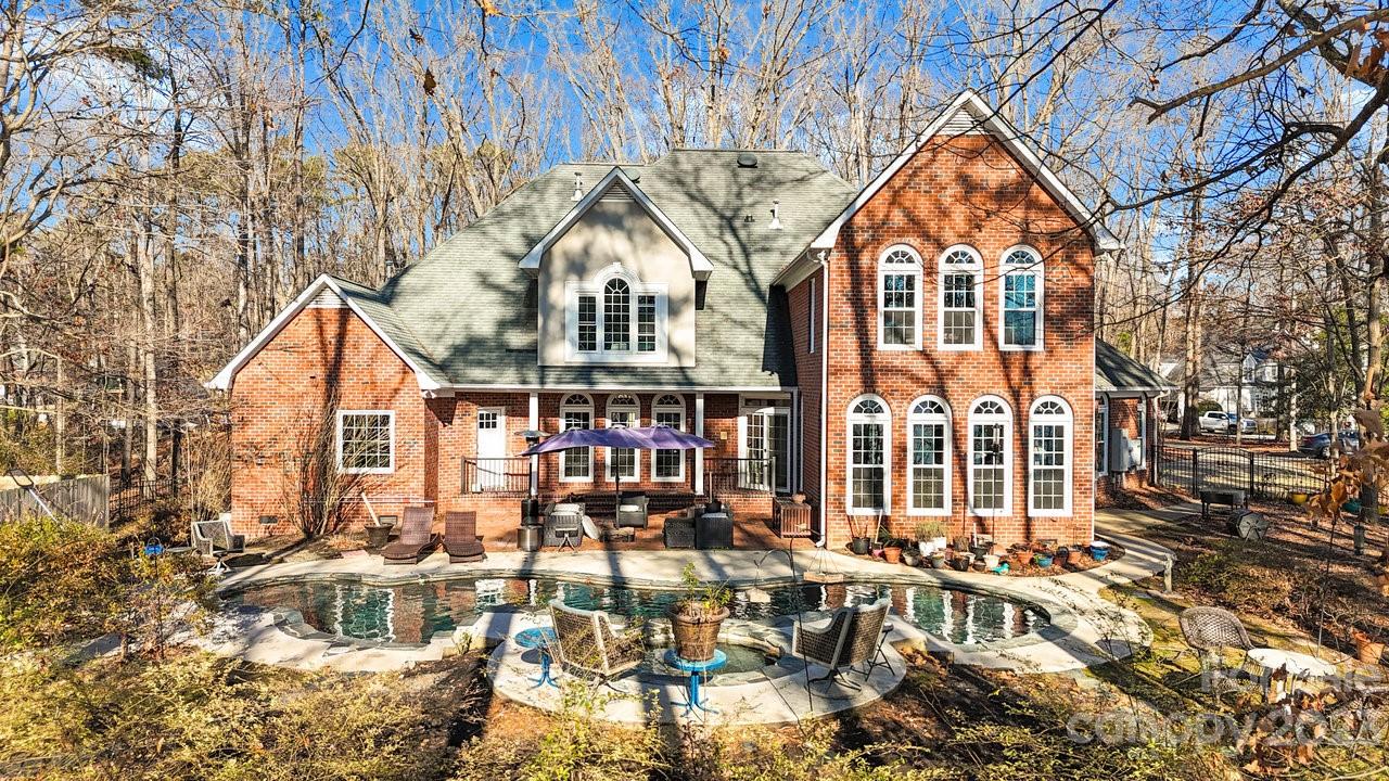 Village Lake - Residential