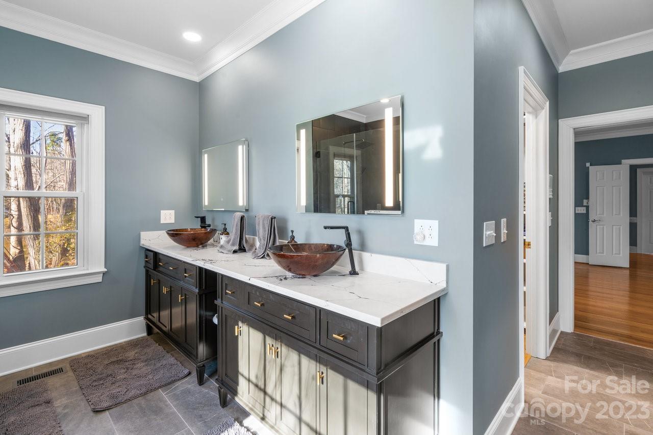 Village Lake - Residential