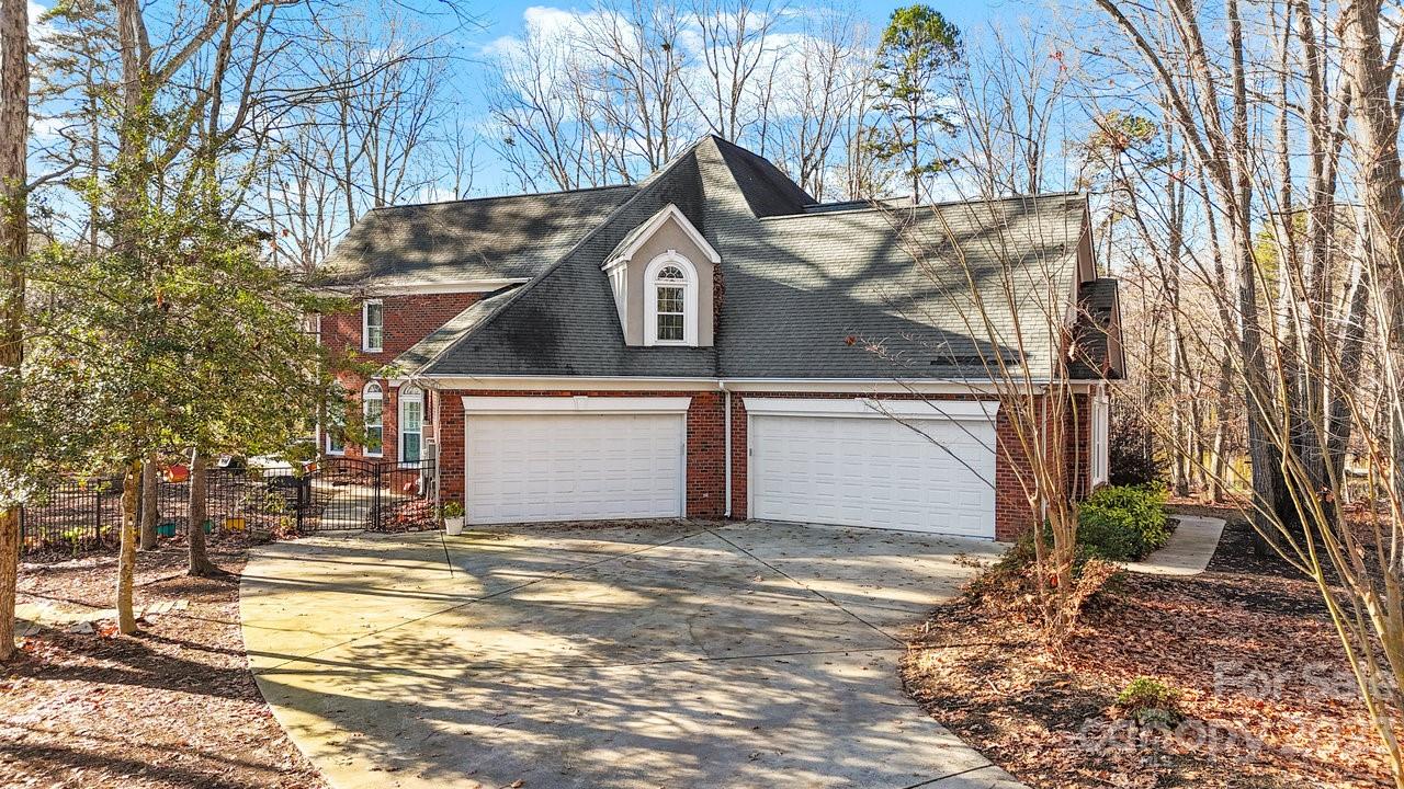 Village Lake - Residential