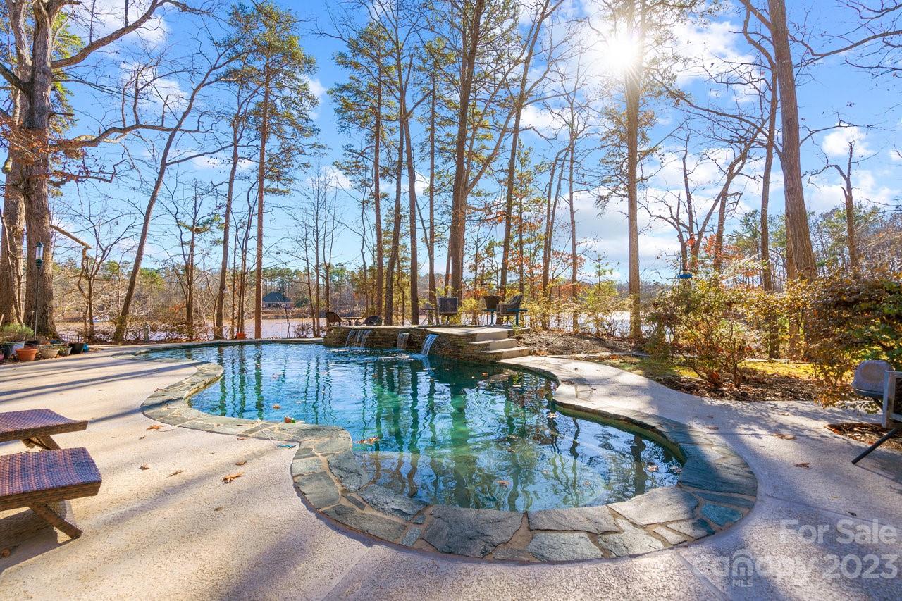 Village Lake - Residential