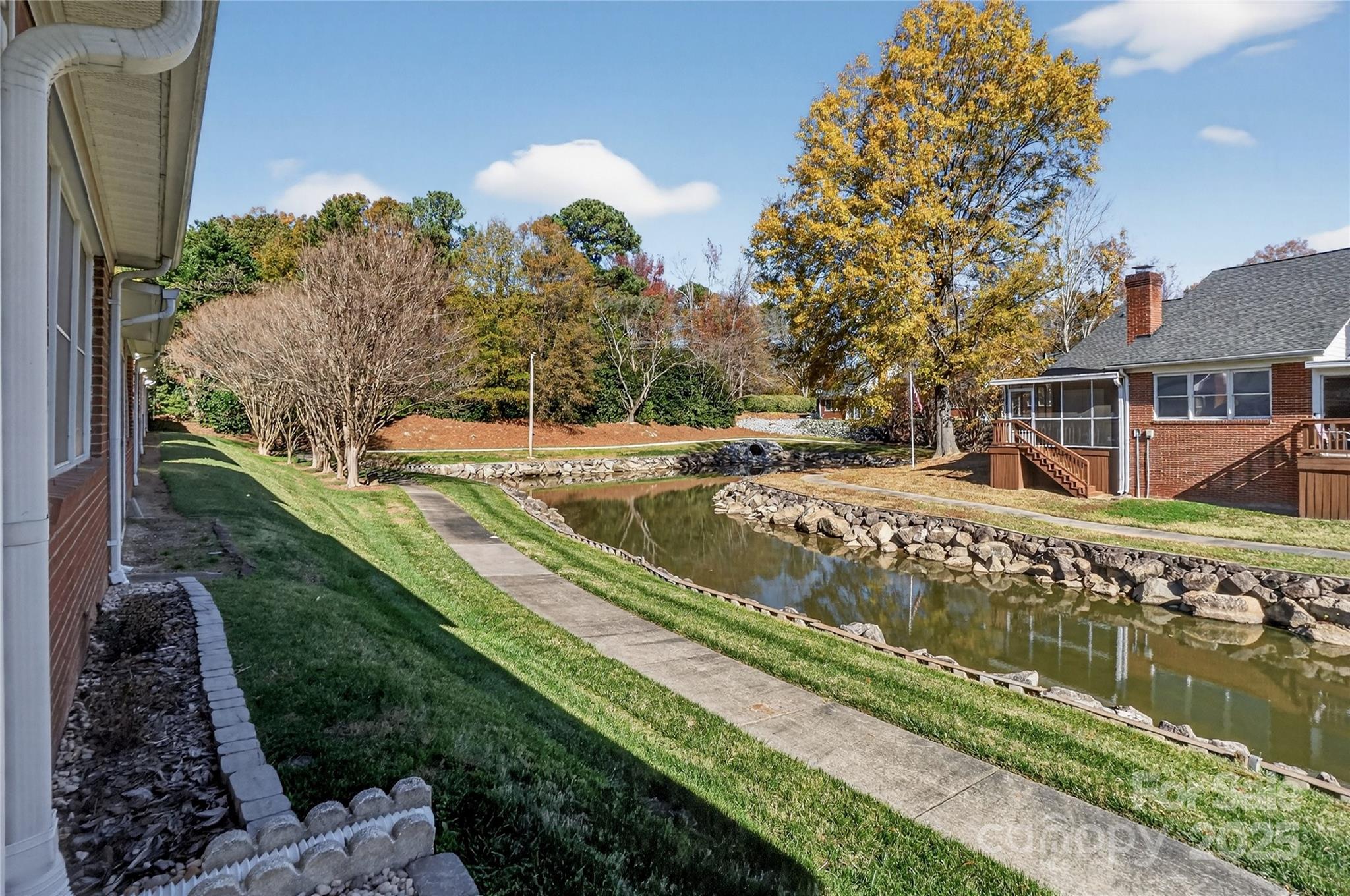 Twin Oaks - Residential