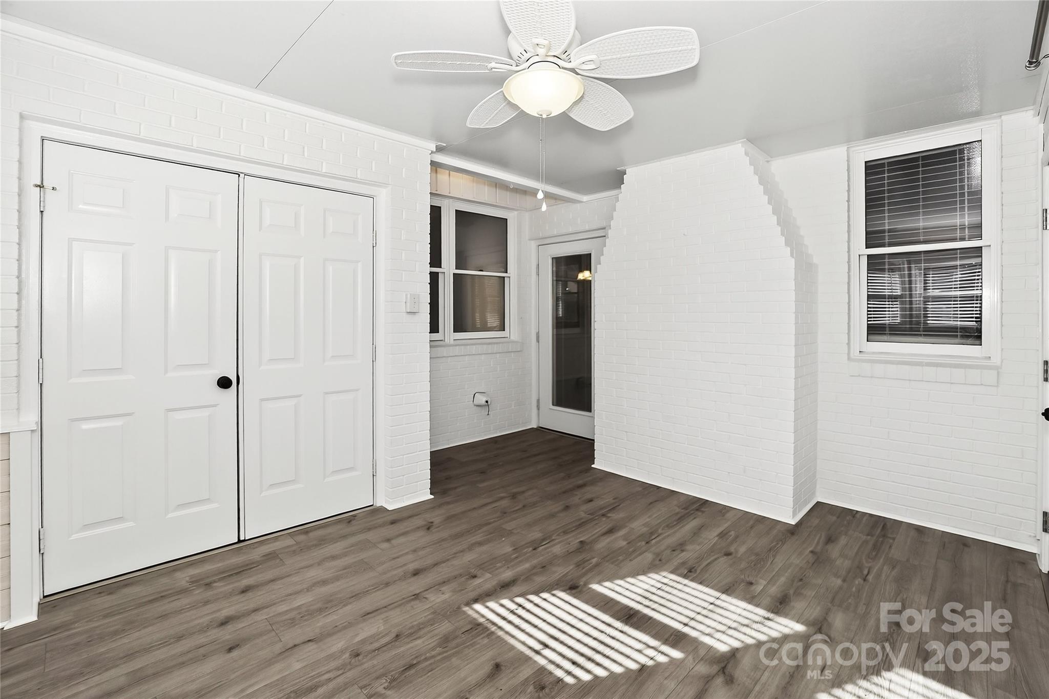 Twin Oaks - Residential