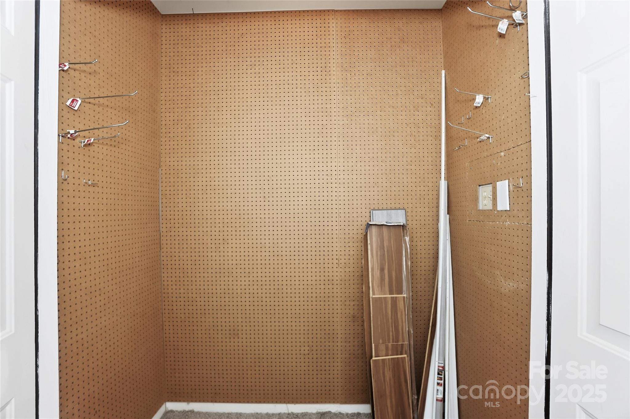 Twin Oaks - Residential