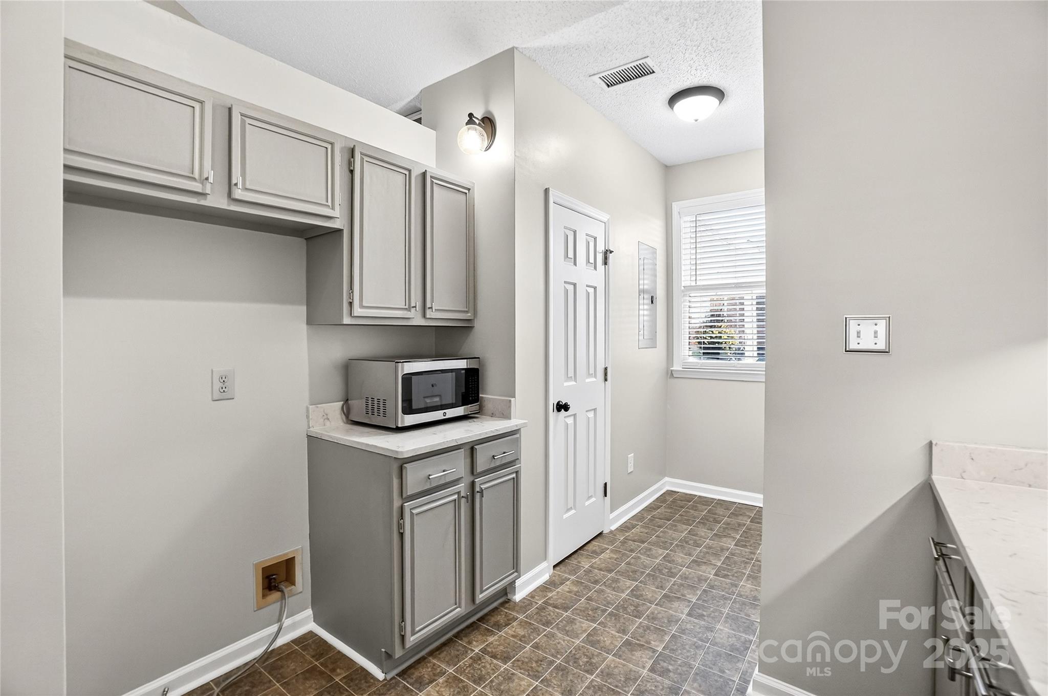 Twin Oaks - Residential