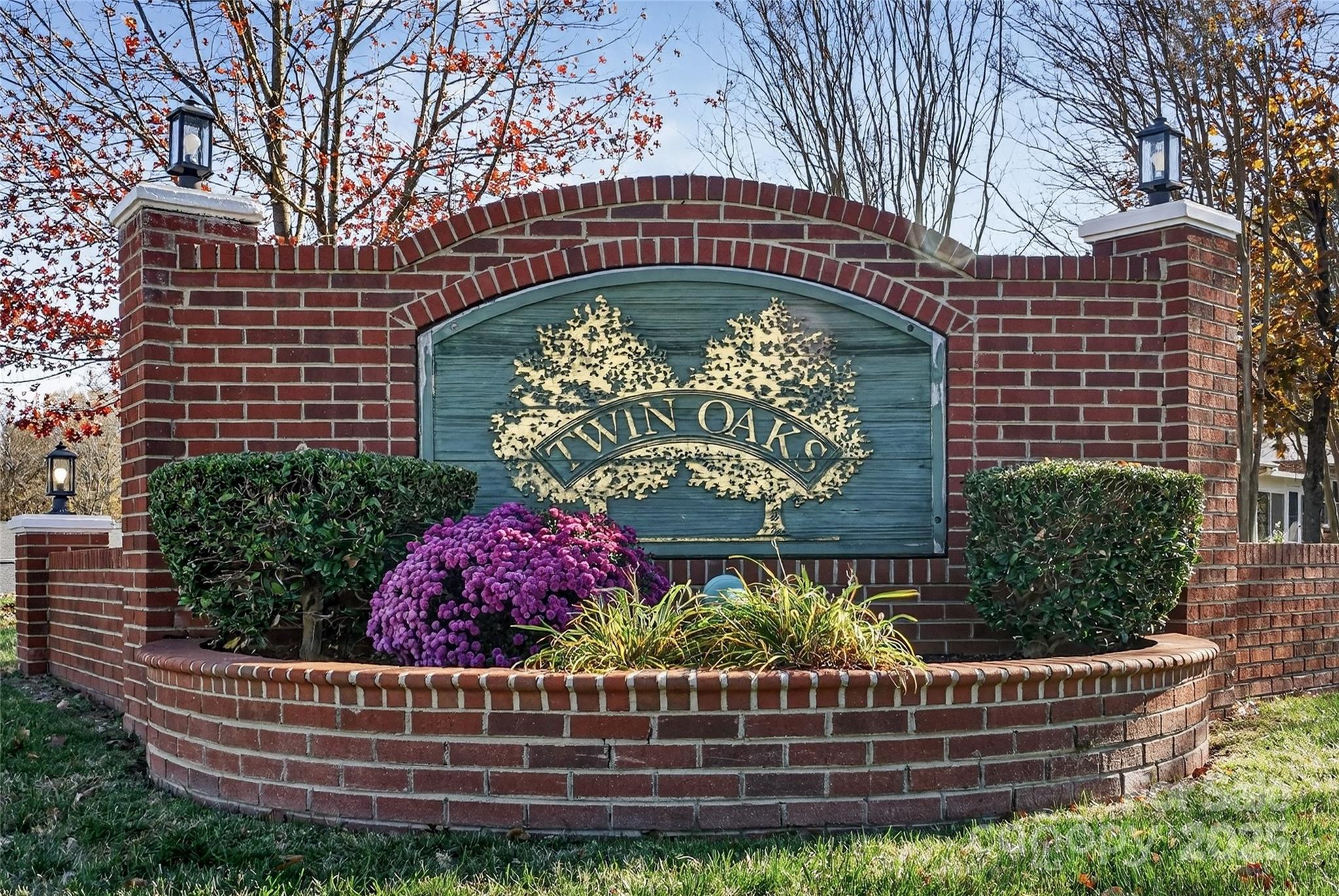 Twin Oaks - Residential