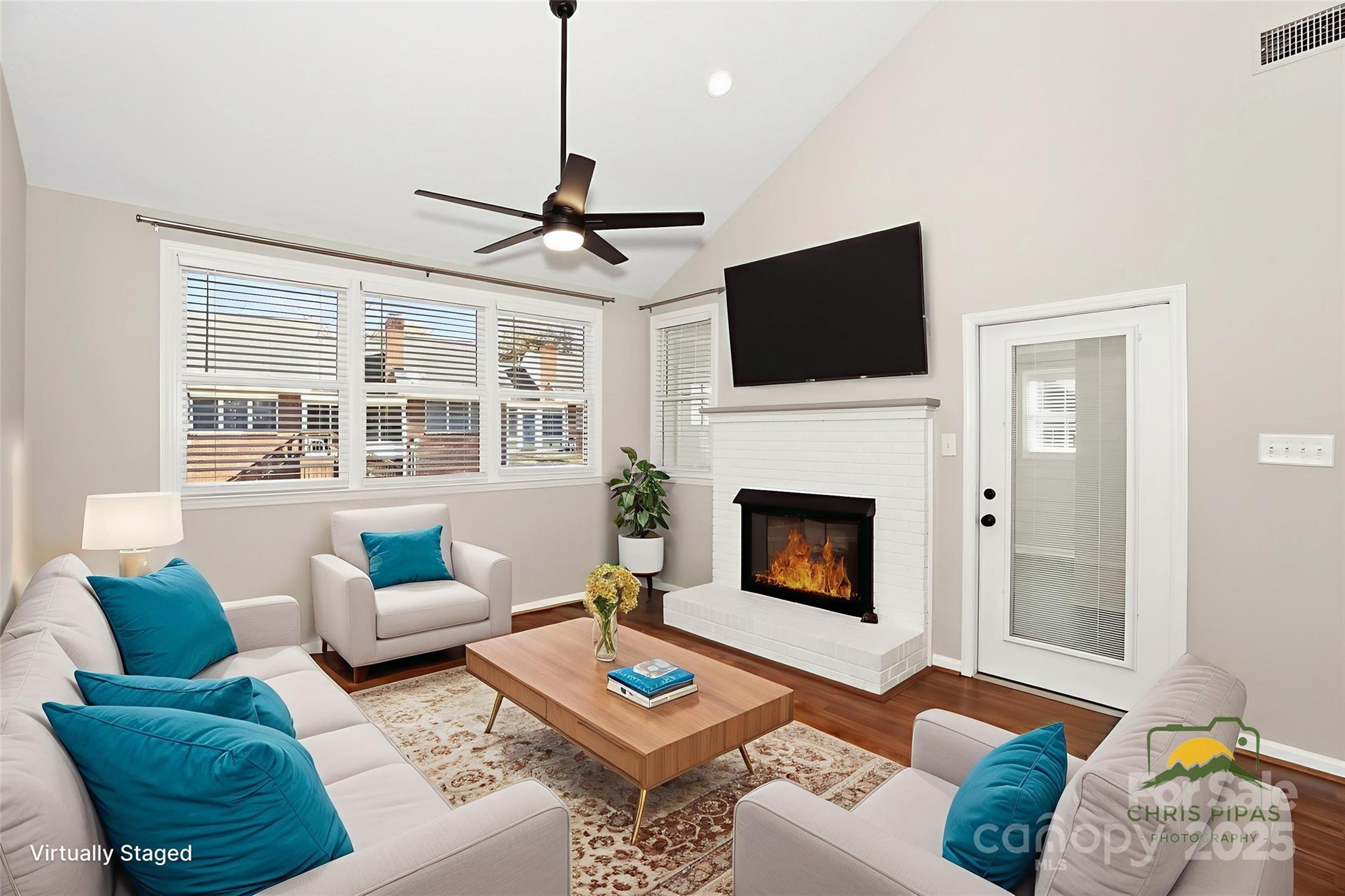 19950 Oak Leaf Circle 19