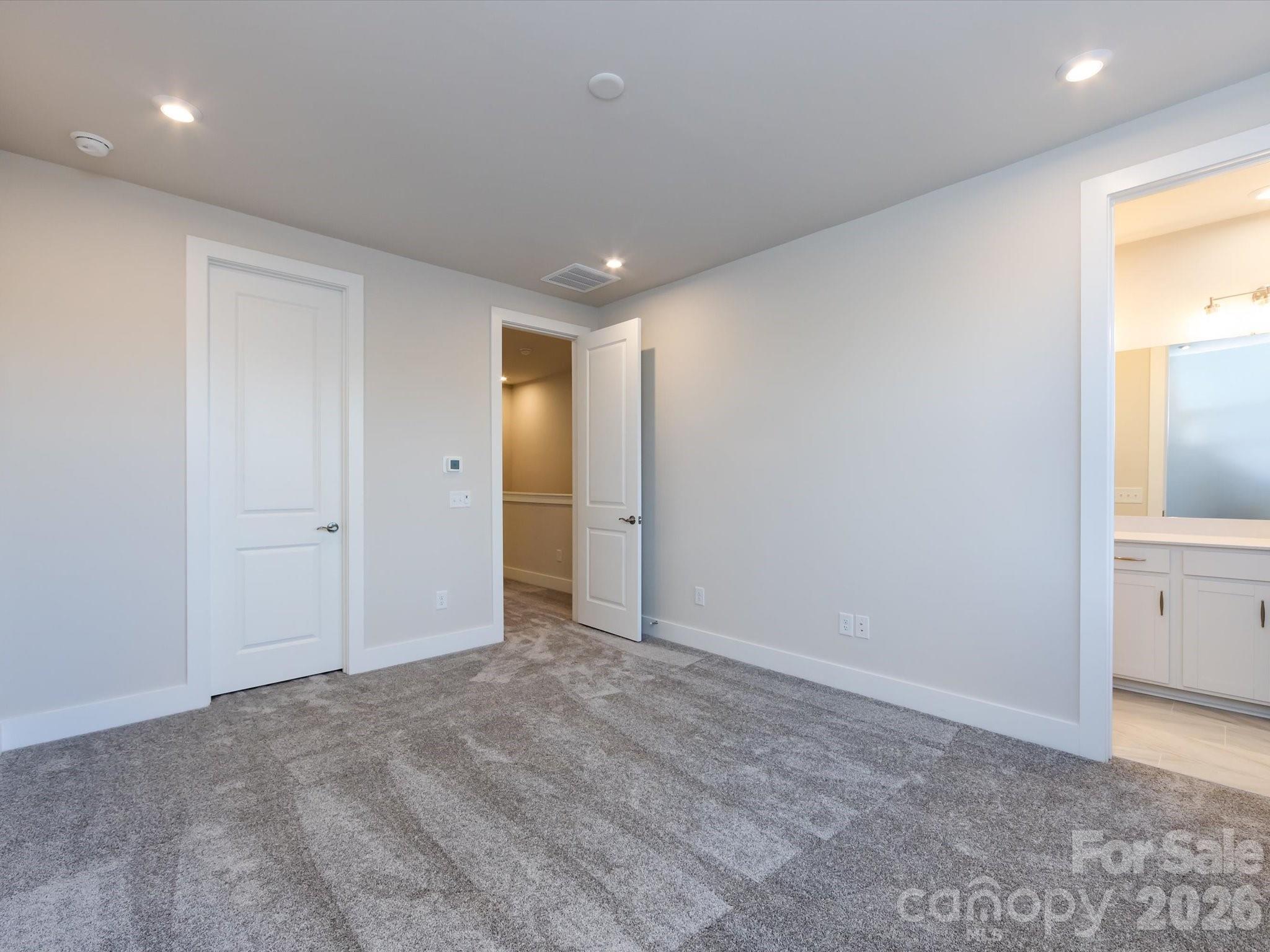 Context at Oakhurst - Residential