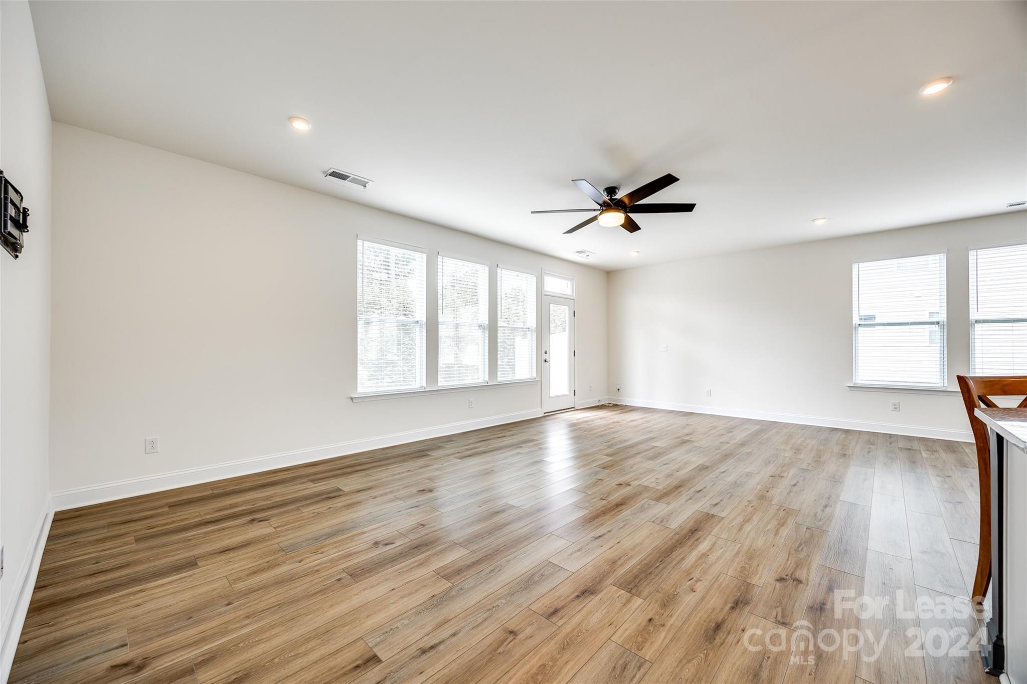 Paddlers Cove - Residential Lease