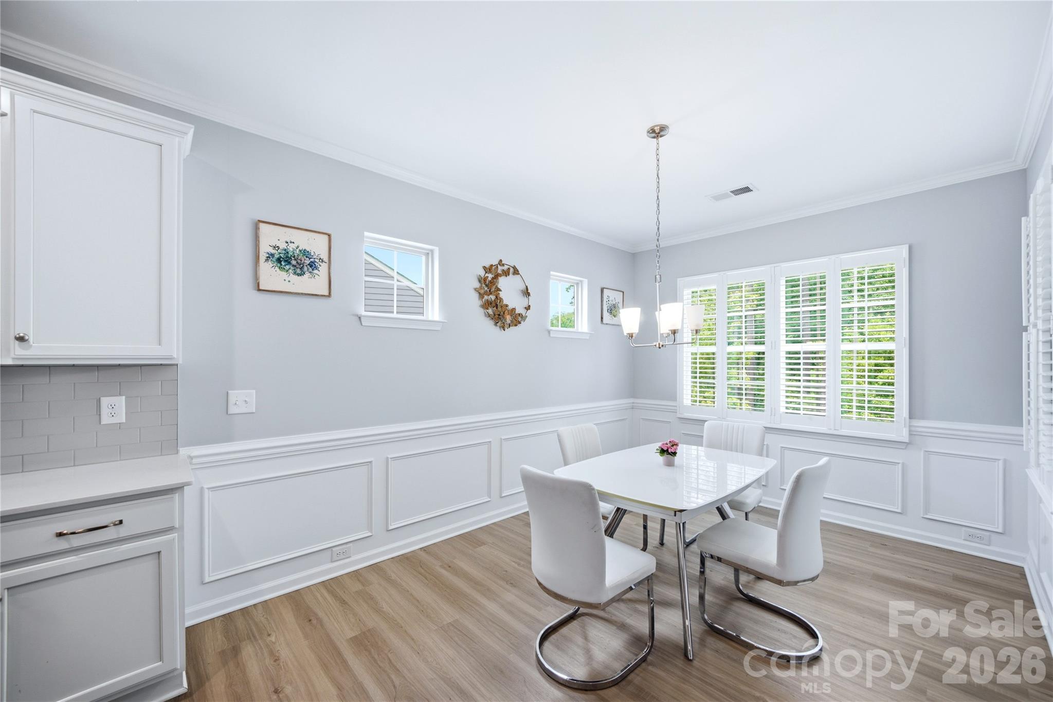 Imagery On Mtn Island - Residential