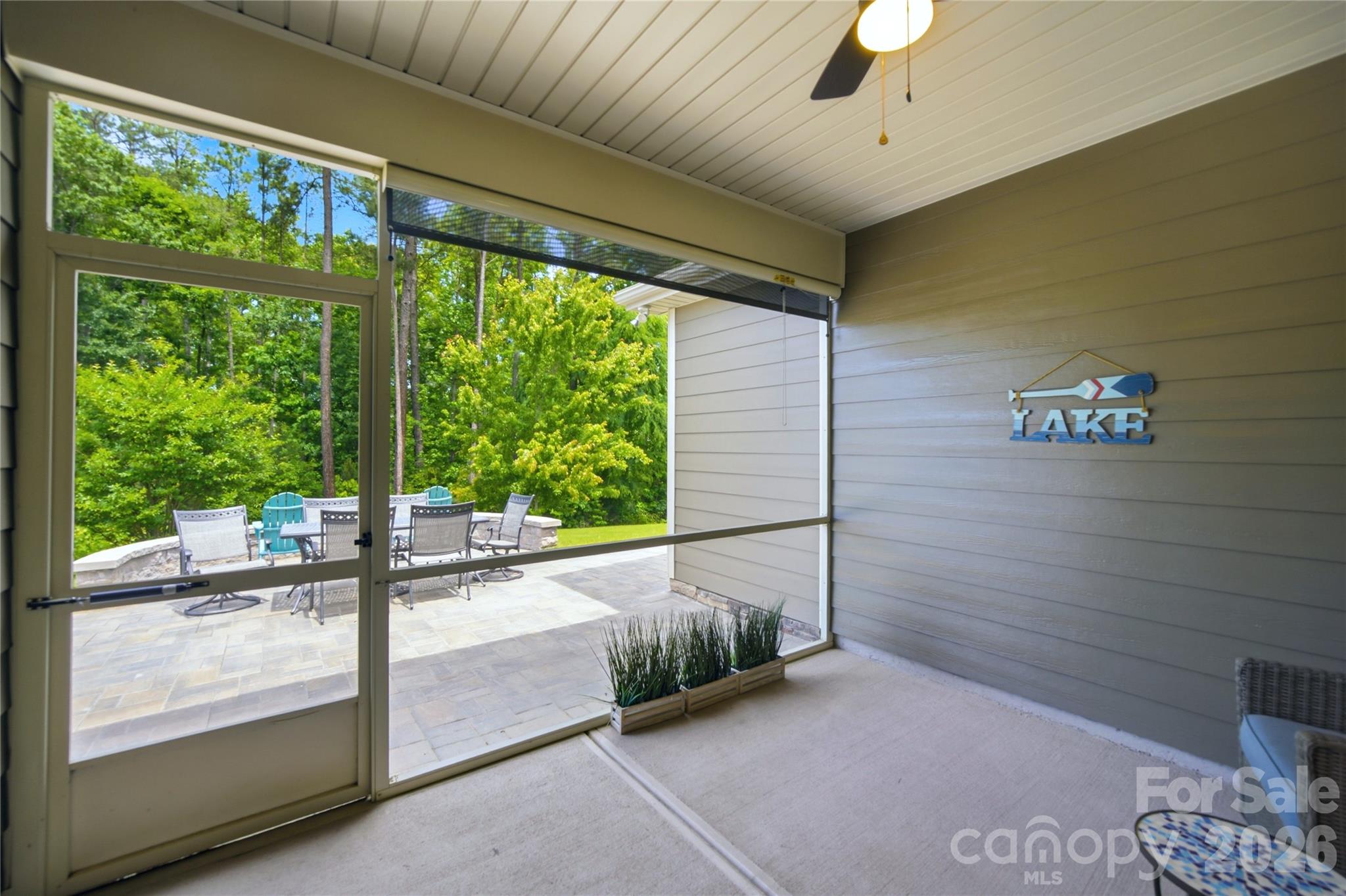 Imagery On Mtn Island - Residential