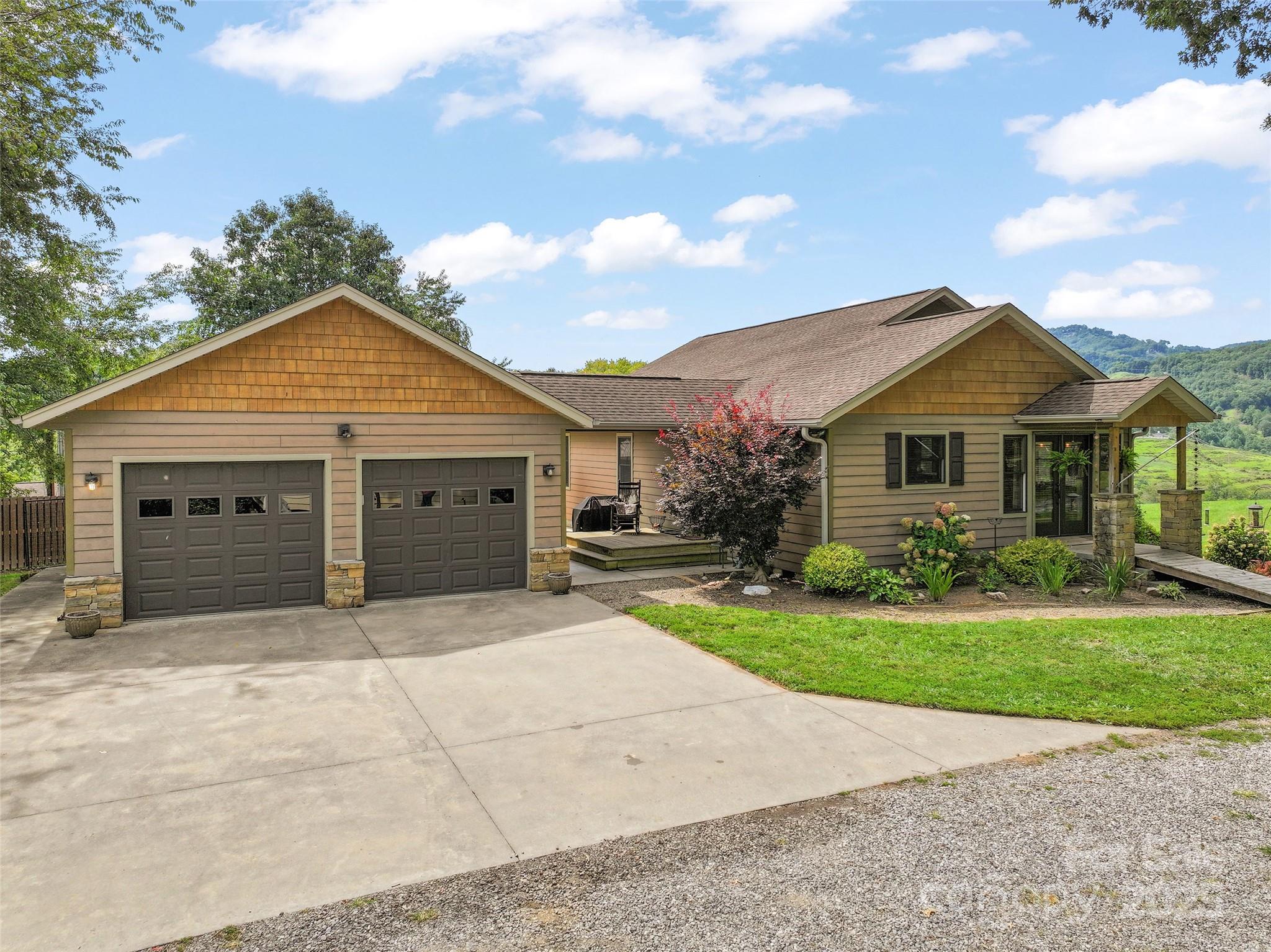 93 Strawberry Lane