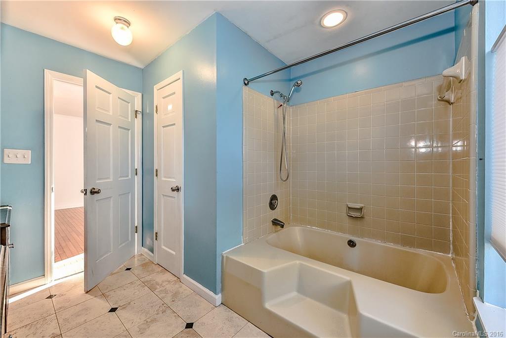 Tega Cay - Residential