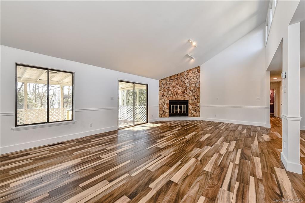 Tega Cay - Residential