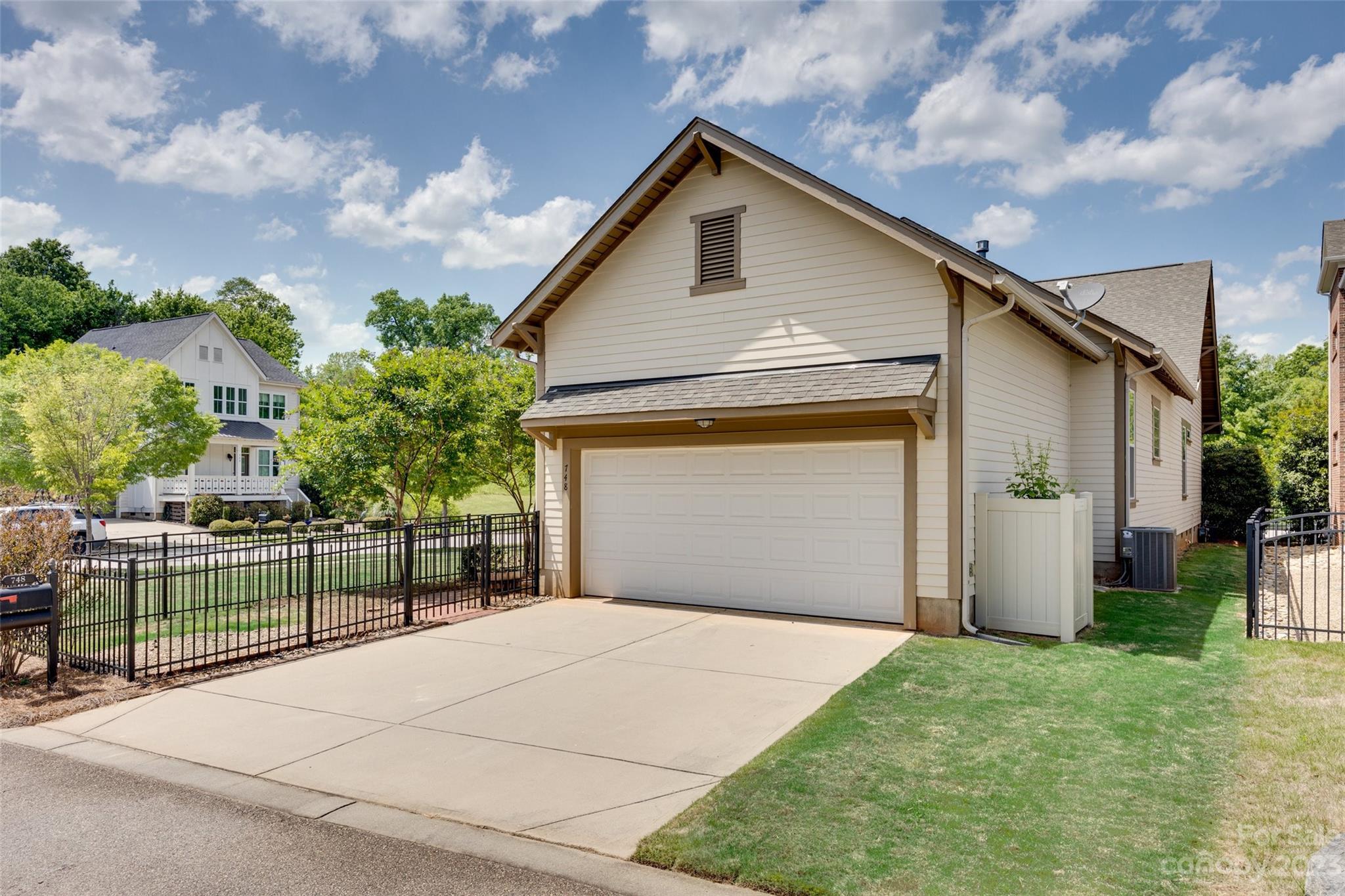 Riverwalk - Residential