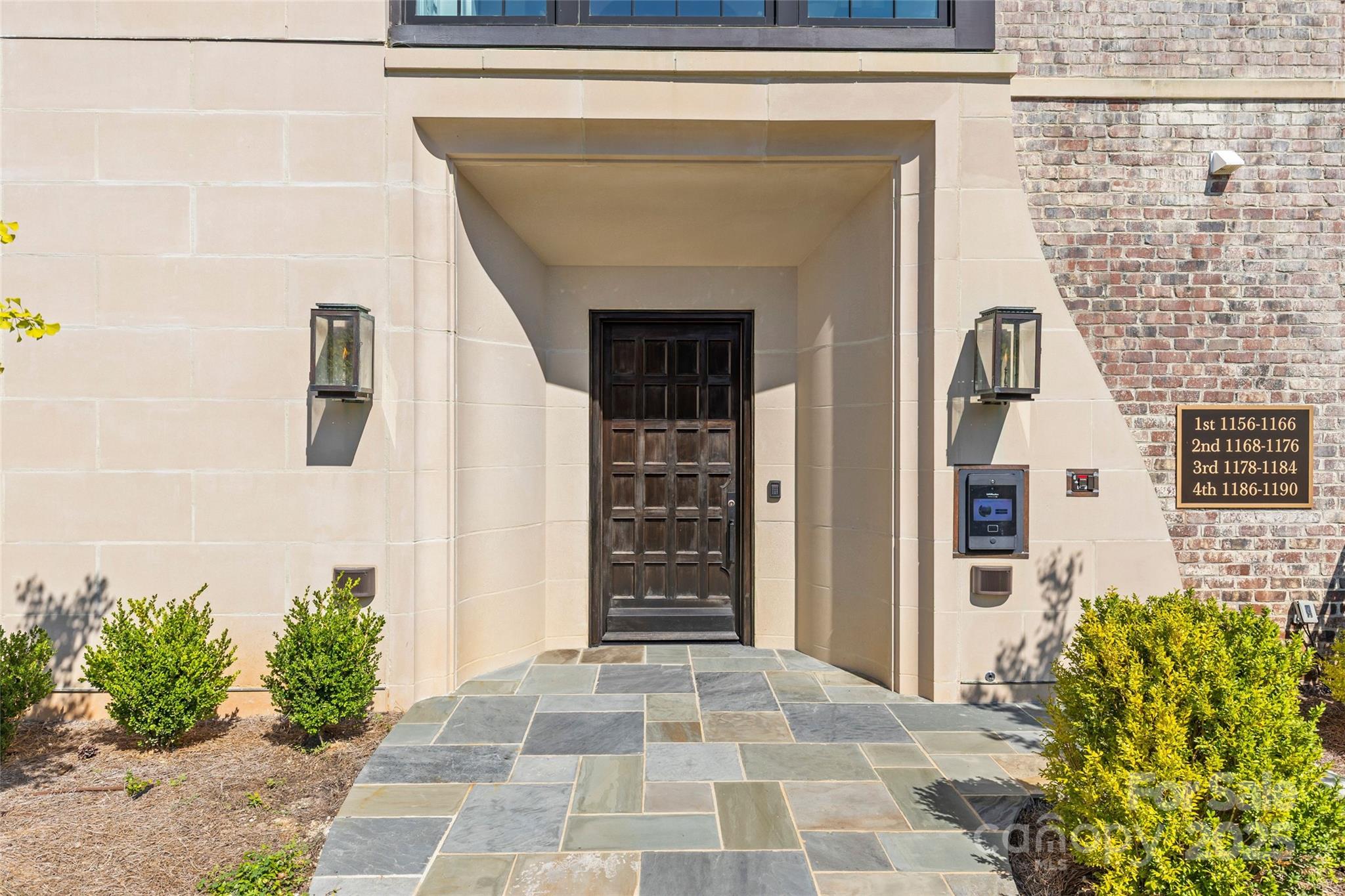 1172 Queens Road