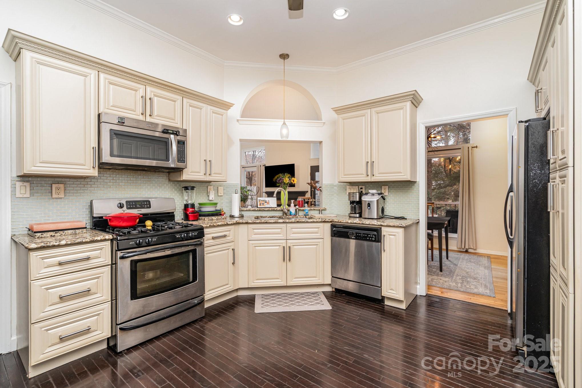 9924 Liberty Bell Court