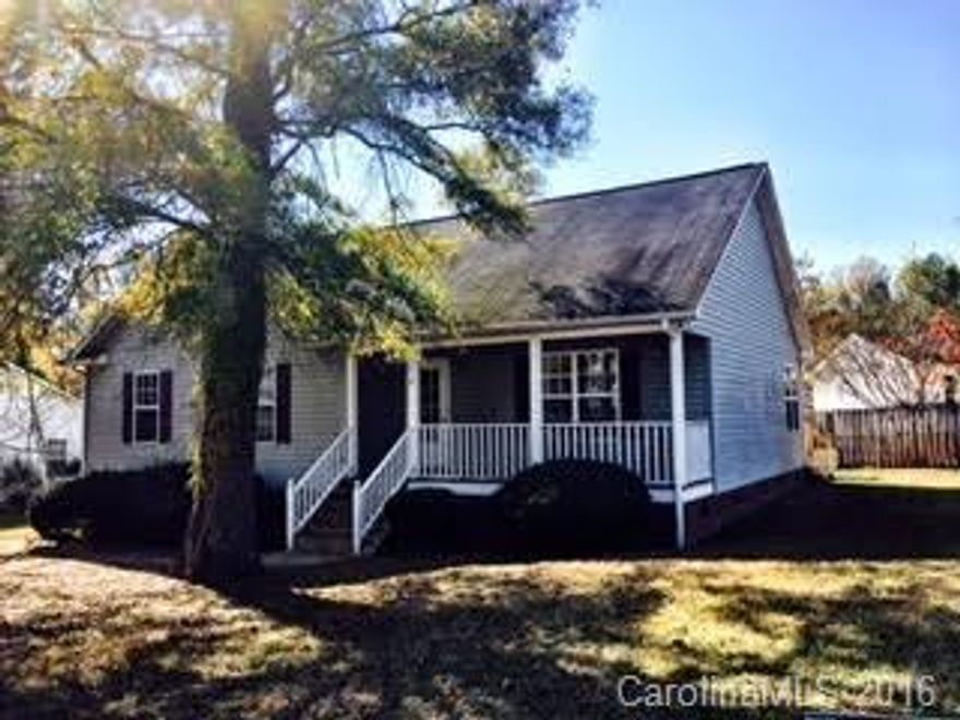 If you ever decide to come in from the rocking chair front porch, you'll find comfort in a home that's ample and welcoming. Entertain friends and family on the back deck and spacious yard. Fire up the grill and toss the football on this corner lot's large side yard. This quiet neighborhood is close to Rock Hill's essential roads and highways making it convenient to everything essential.