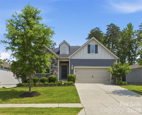 Photo of 14419 Batteliere Drive, Charlotte, NC 28278 (MLS # 4400347)